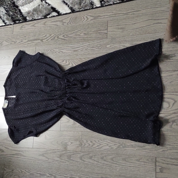 Beautiful dress by Sandi Gale ⭐☘️🌼🌼 - Picture 1 of 12